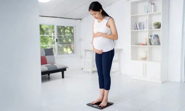 افزایش وزن به سلامتی و شاخص توده بدنی (BMI) قبل از بارداری 